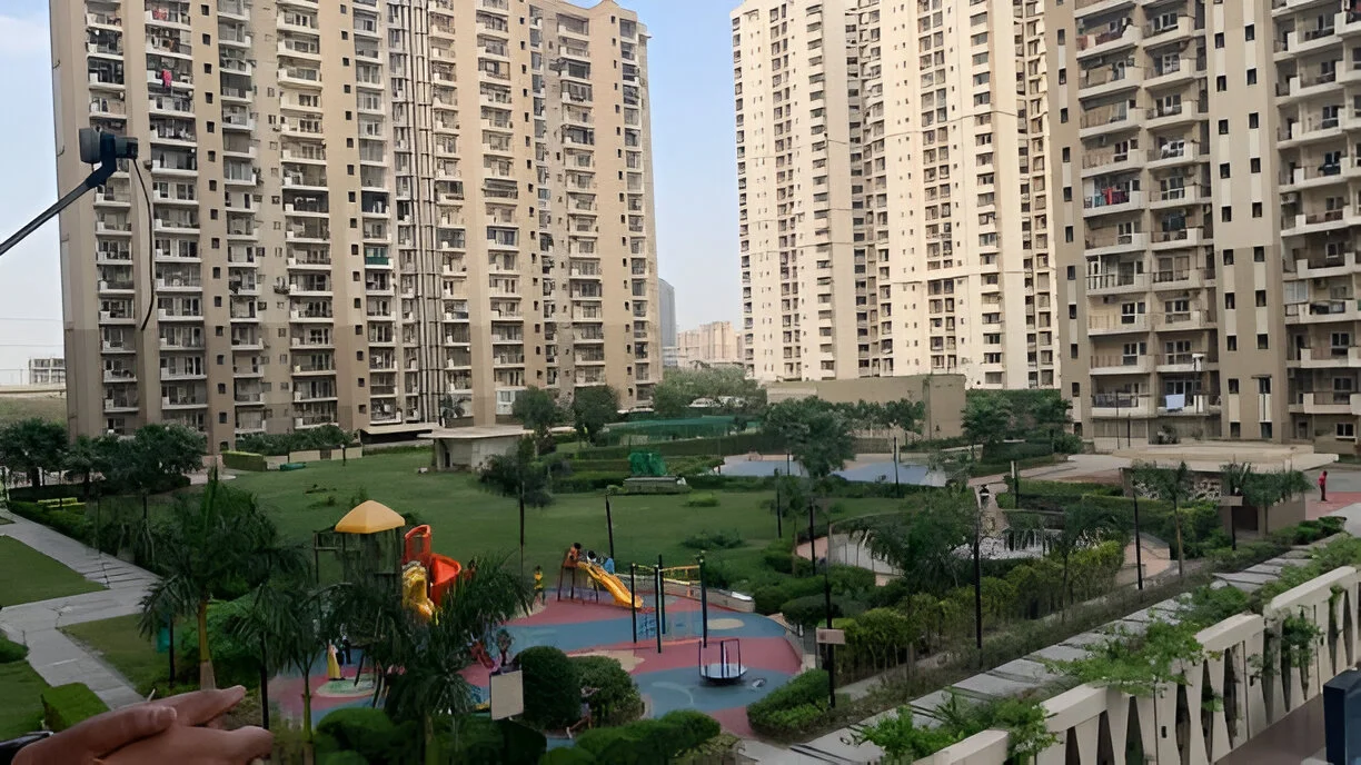 Best plots near Shaheed Path Lucknow