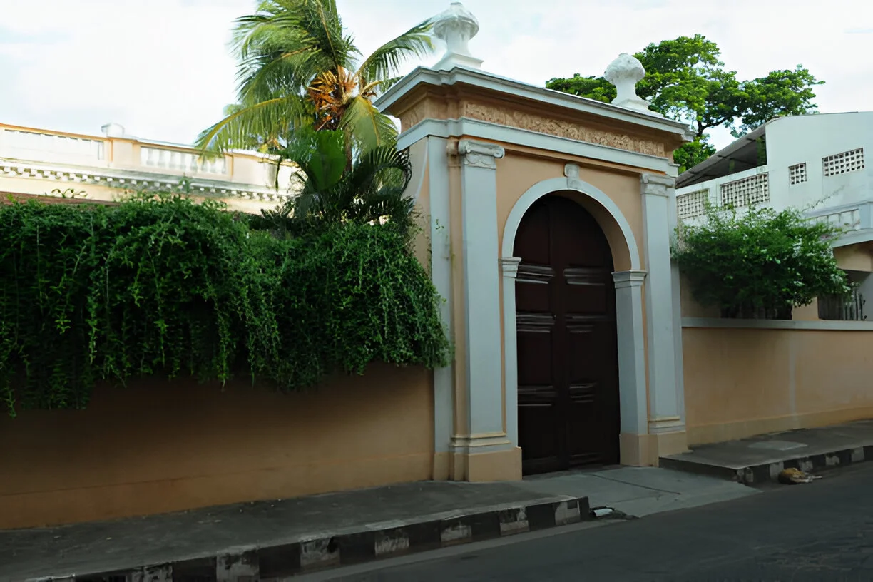 Gated community plots near Deva Road Lucknow